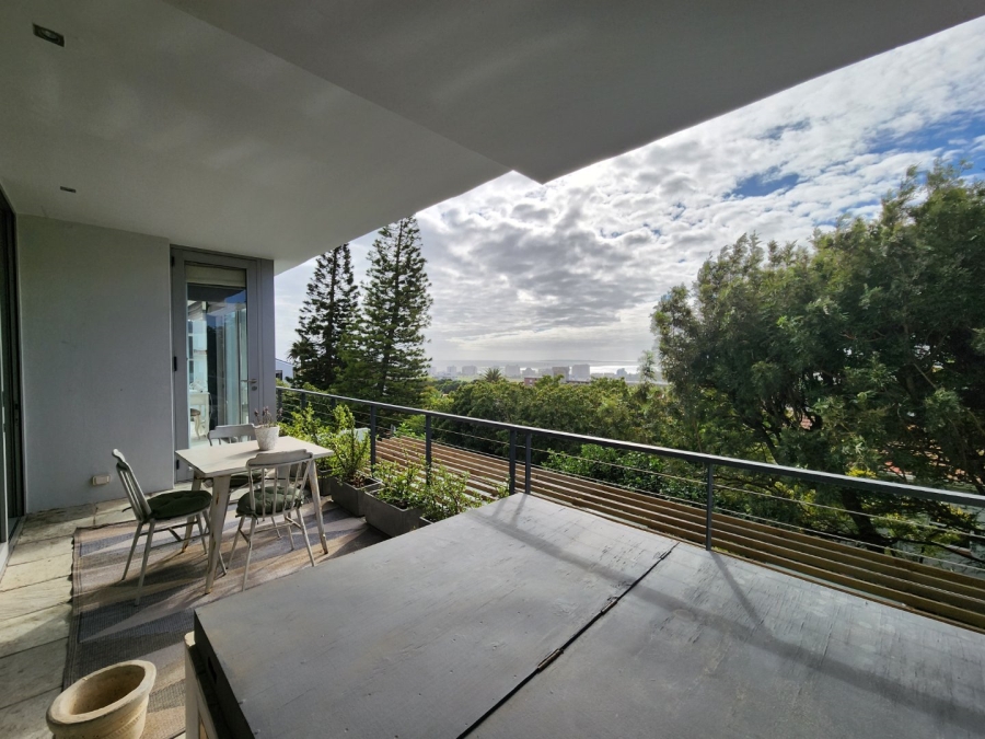 To Let 3 Bedroom Property for Rent in Green Point Western Cape